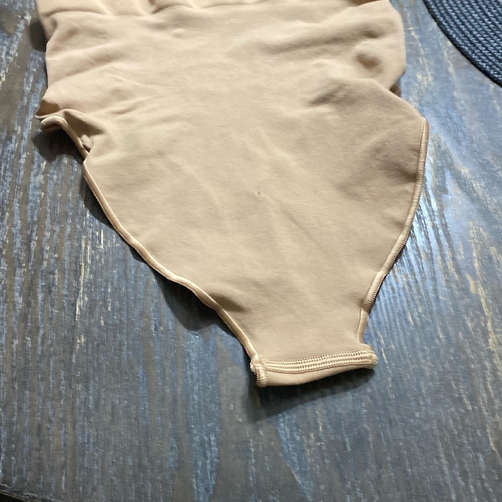 Skims high waisted sculpting thong size